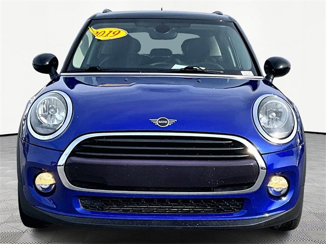 Used 2019 MINI Hardtop 4 Door Base with VIN WMWXU1C54K2L19227 for sale in New Castle, DE