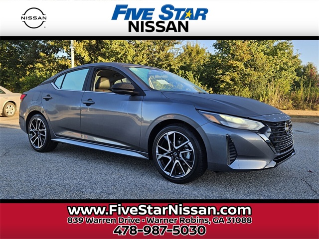 2025 Nissan Sentra SR's photo