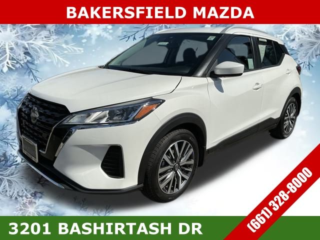 2023 Nissan Kicks SV's photo