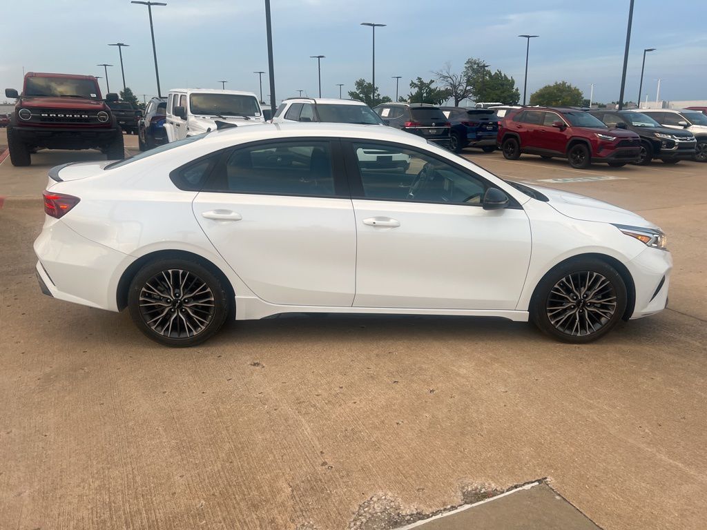 2023 Kia Forte GT-Line photo 7