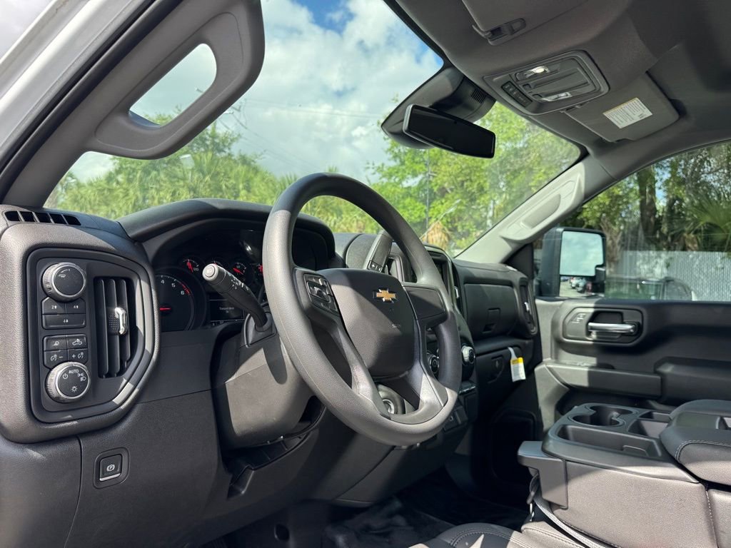 2025 Chevrolet Silverado 3500HD photo 16