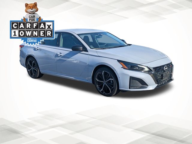 2024 Nissan Altima 2.5 SR photo 2