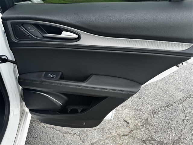 2022 Alfa Romeo Stelvio Ti Sport photo 16