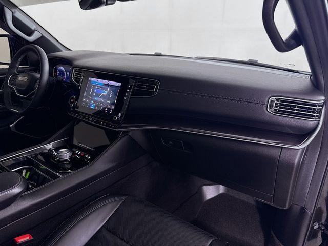 2024 Jeep Wagoneer Base photo 30