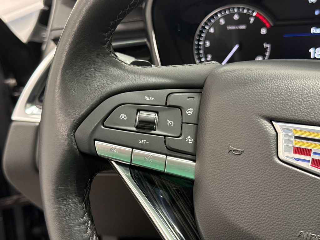2025 Cadillac XT6 Premium Luxury photo 17