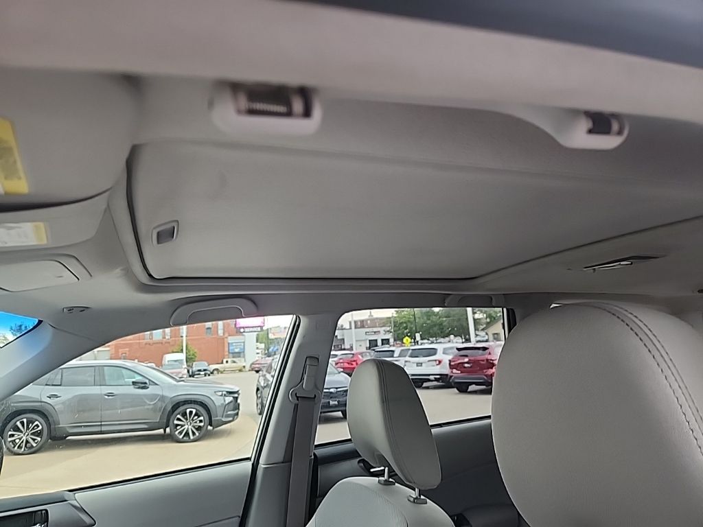 2011 Subaru Forester 2.5X Premium photo 9