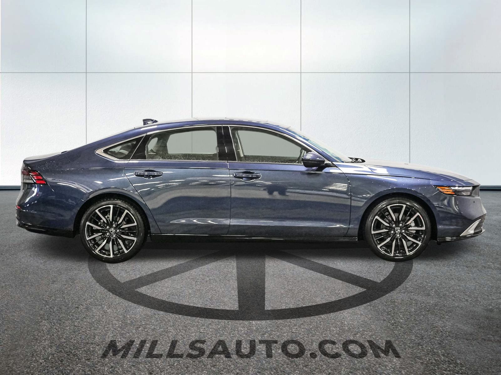 2025 Honda Accord Hybrid Touring photo 8