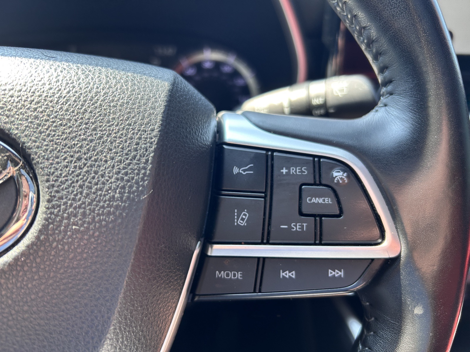 2023 Toyota Highlander XSE photo 33
