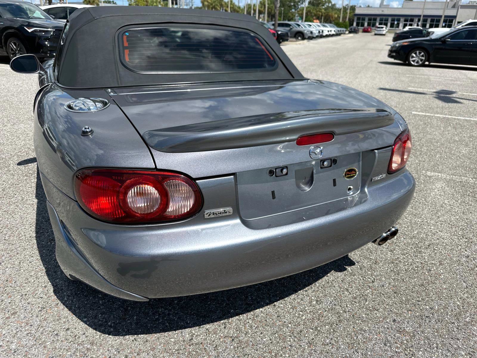 2002 Mazda MX-5 Miata Miata photo 9