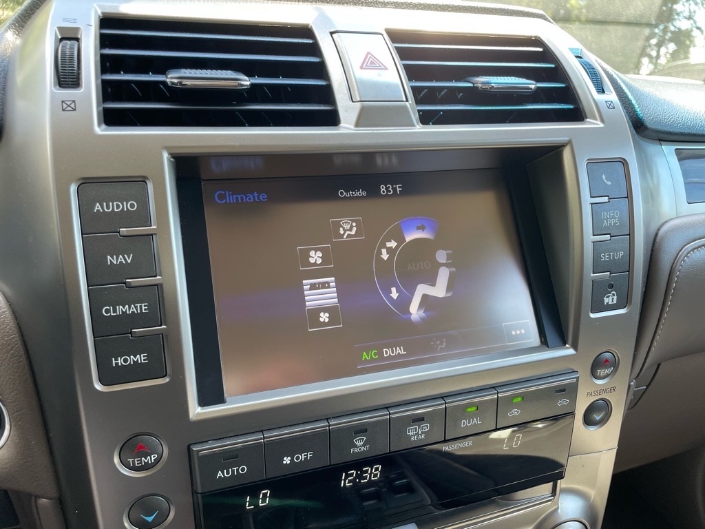 2019 Lexus GX 460 photo 11