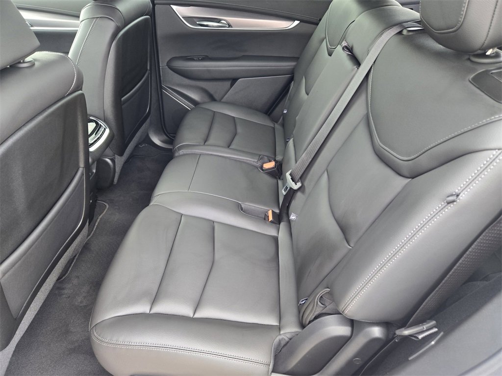 2025 Cadillac XT6 Luxury photo 29