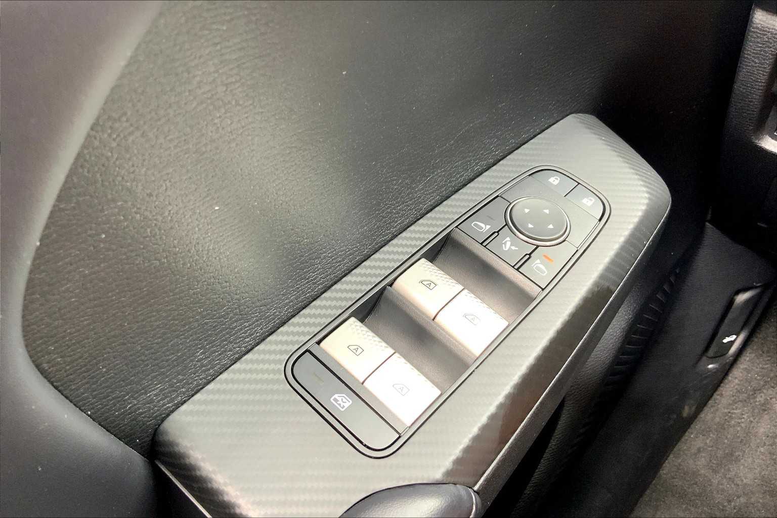 2024 Mitsubishi Outlander SE photo 26