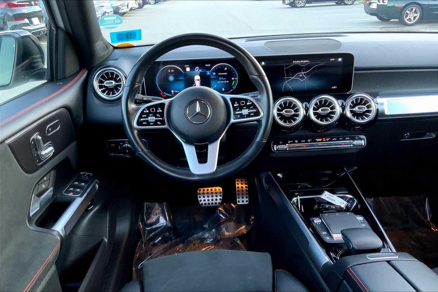 2021 Mercedes Benz GLB 250 4MATIC photo 2