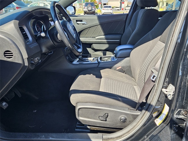 2023 Dodge Charger SXT photo 5