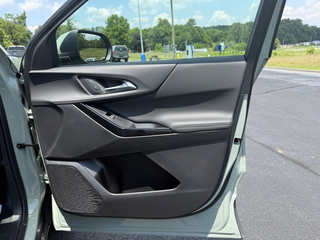 2026 Chevrolet Equinox LT photo 17