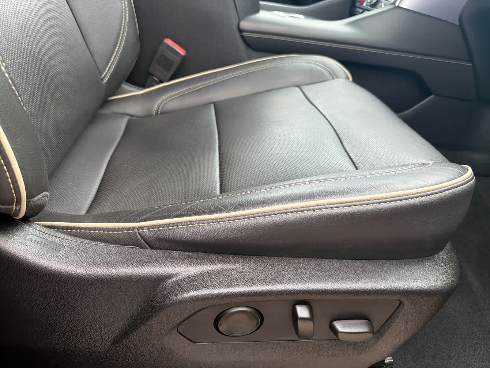 2021 Gmc Yukon SLT photo 10