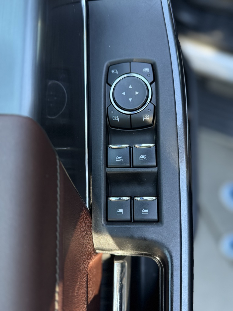 2021 Ford F-150 Lariat photo 16