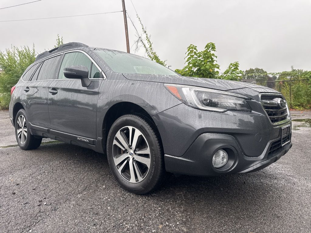 2018 Subaru Outback 3.6R Limited photo 3
