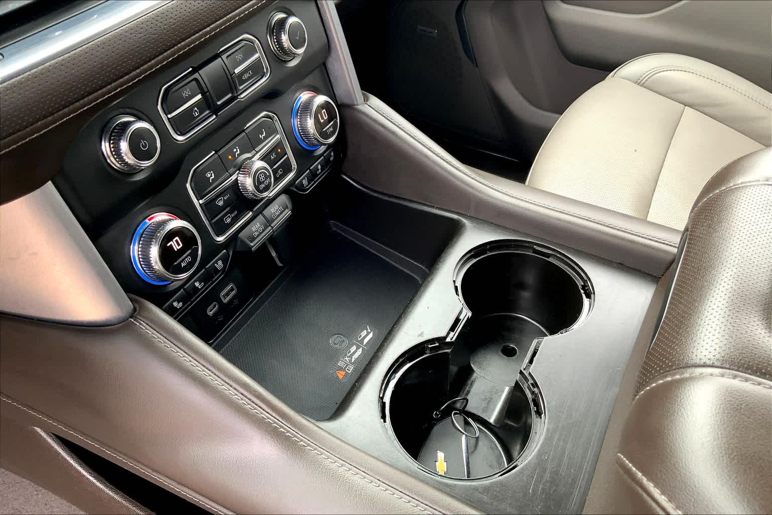2021 Gmc Yukon SLT photo 16