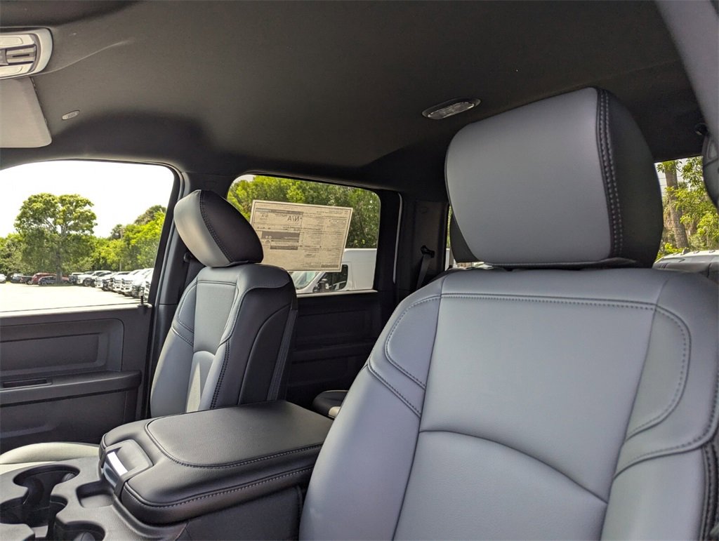2025 Ram 5500 Tradesman photo 11