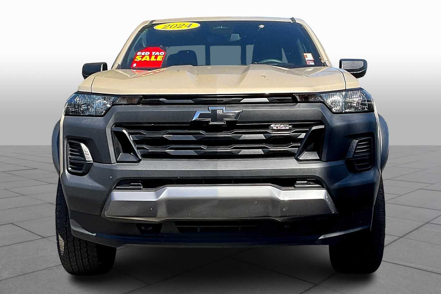 2024 Chevrolet Colorado Trail Boss photo 3