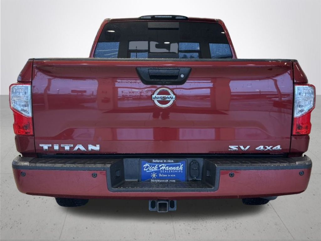 2018 Nissan Titan SV photo 4