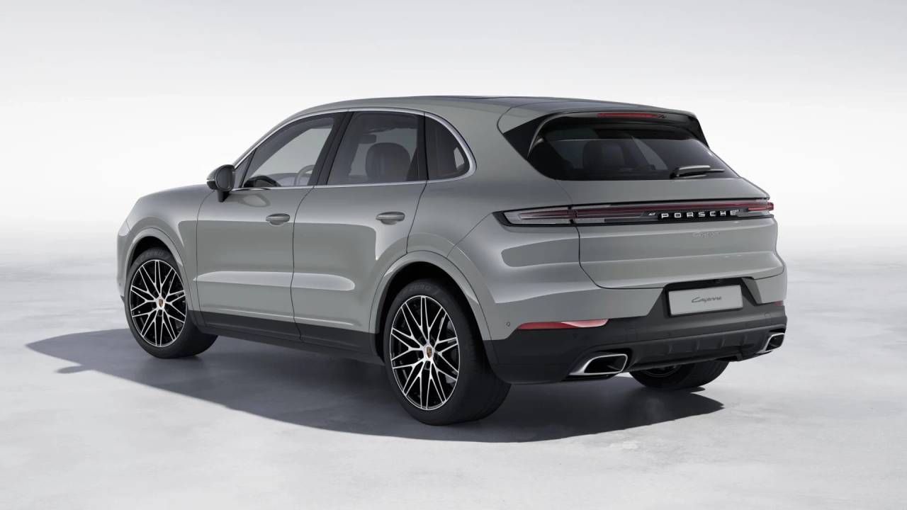 2026 Porsche Cayenne photo 2