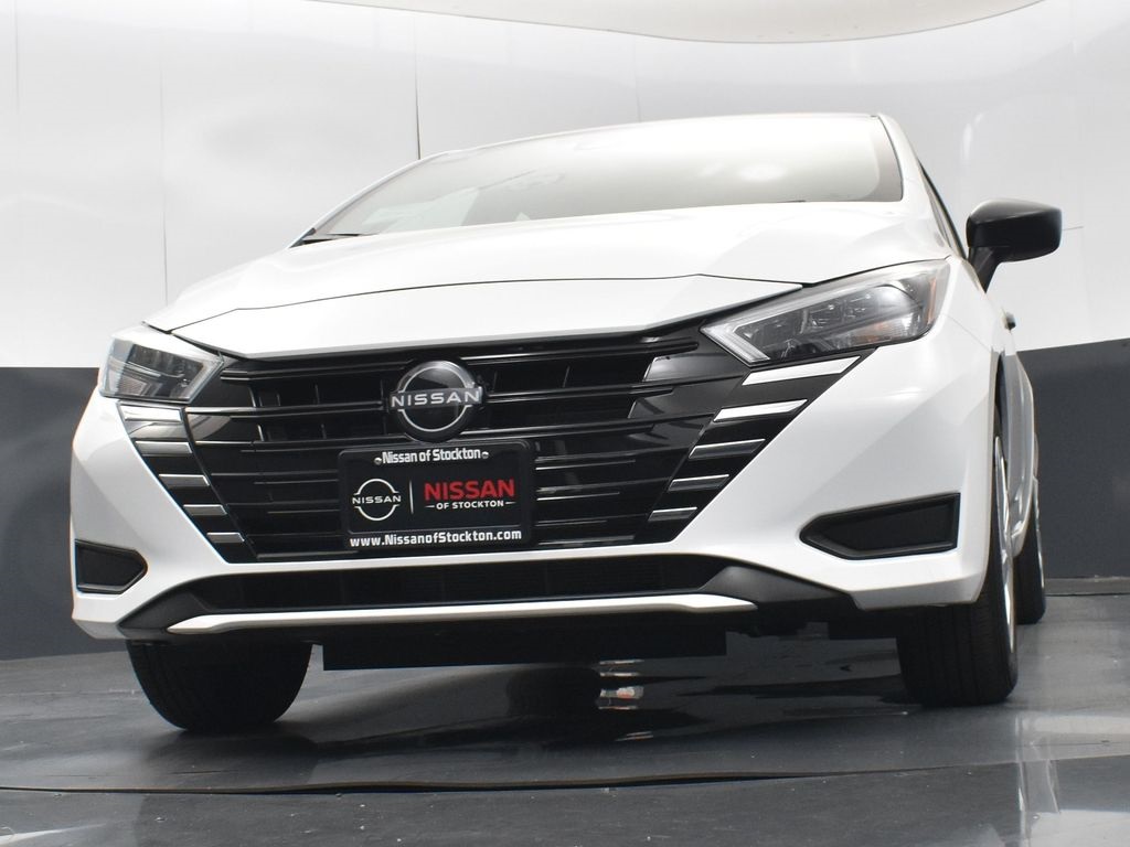 2025 Nissan Versa 1.6 S photo 30