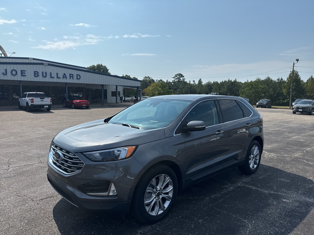 2024 Ford Edge Titanium photo 9