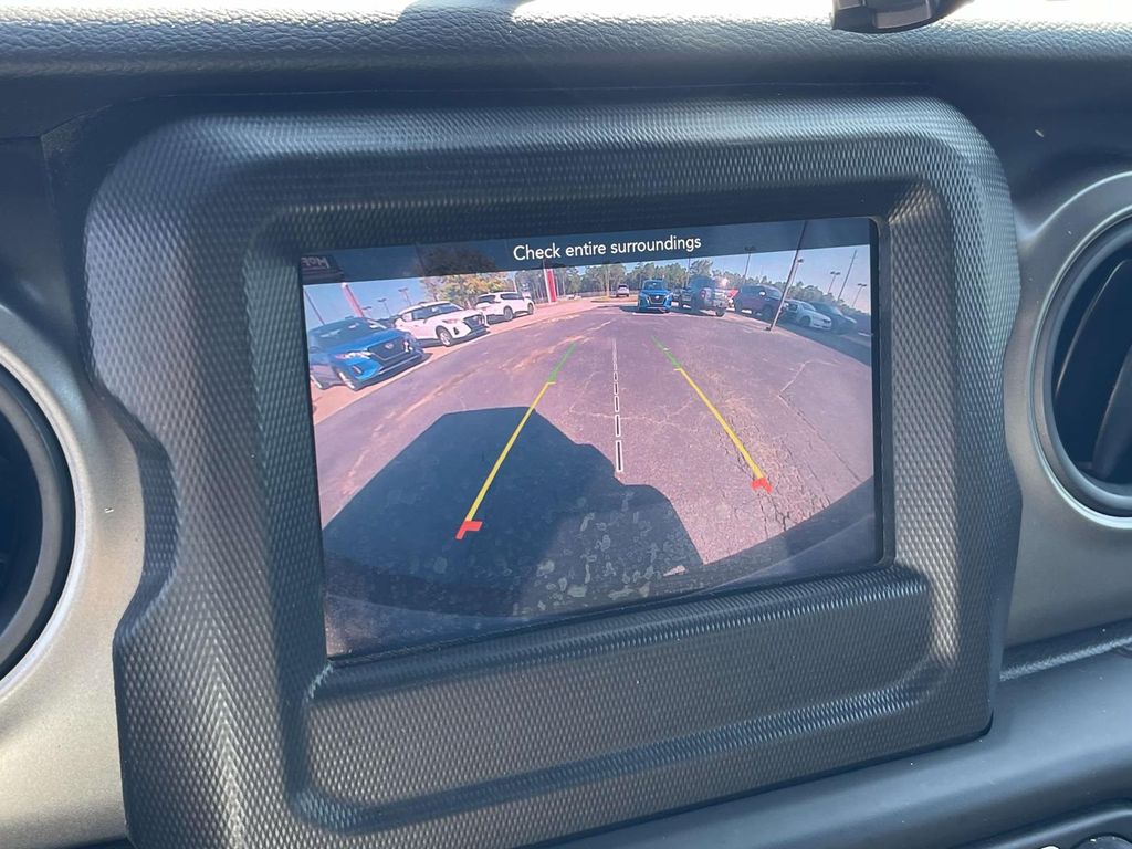 2023 Jeep Wrangler Sport S photo 23