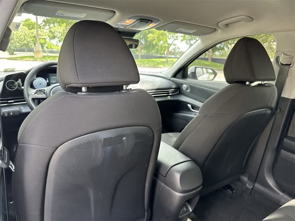 2024 Hyundai Elantra SEL photo 20