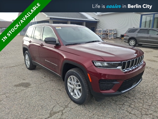 2025 Jeep Grand Cherokee Laredo's photo