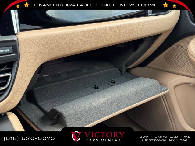 2019 Porsche Macan Base photo 30