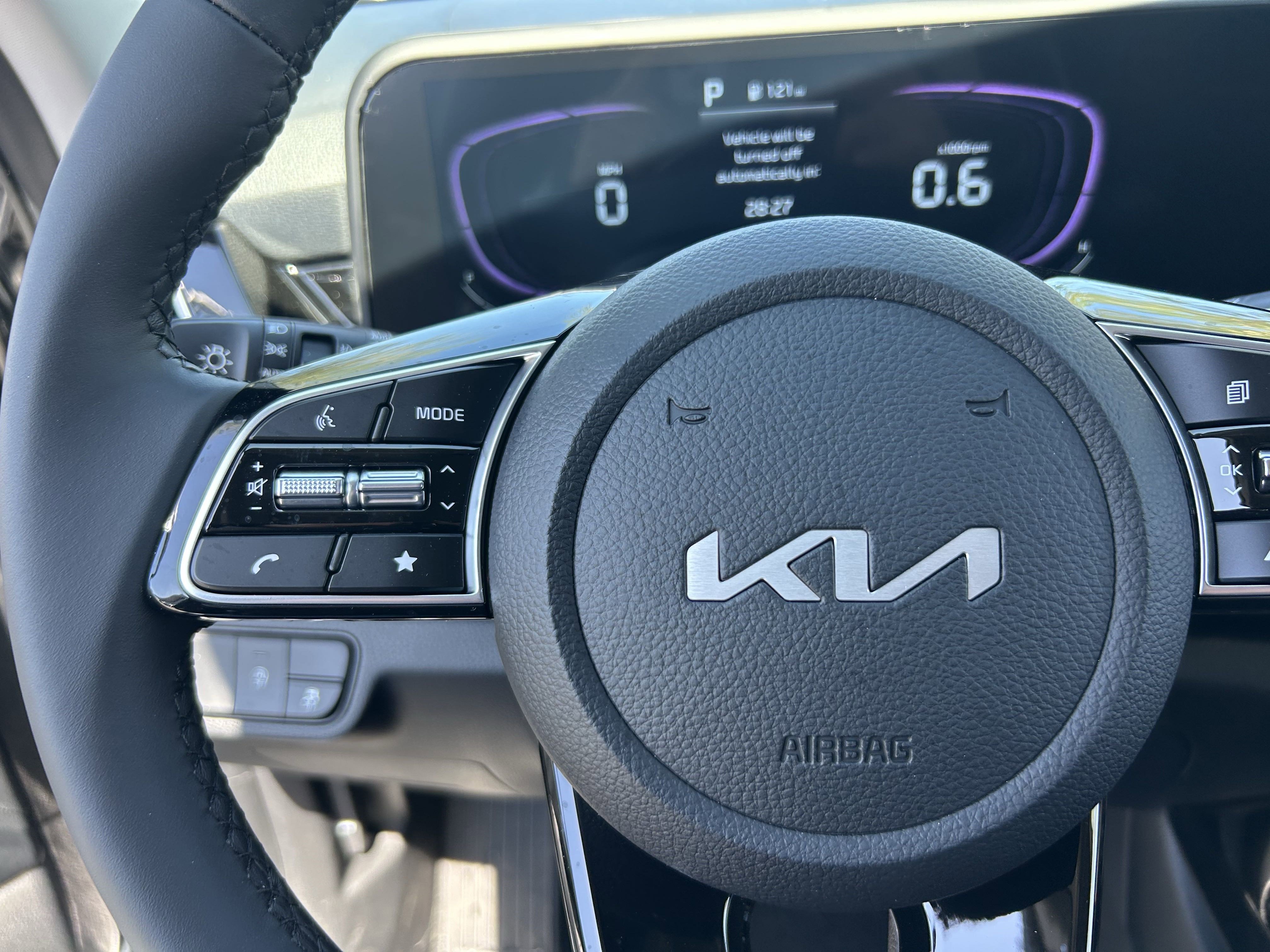 2025 Kia Seltos S photo 3