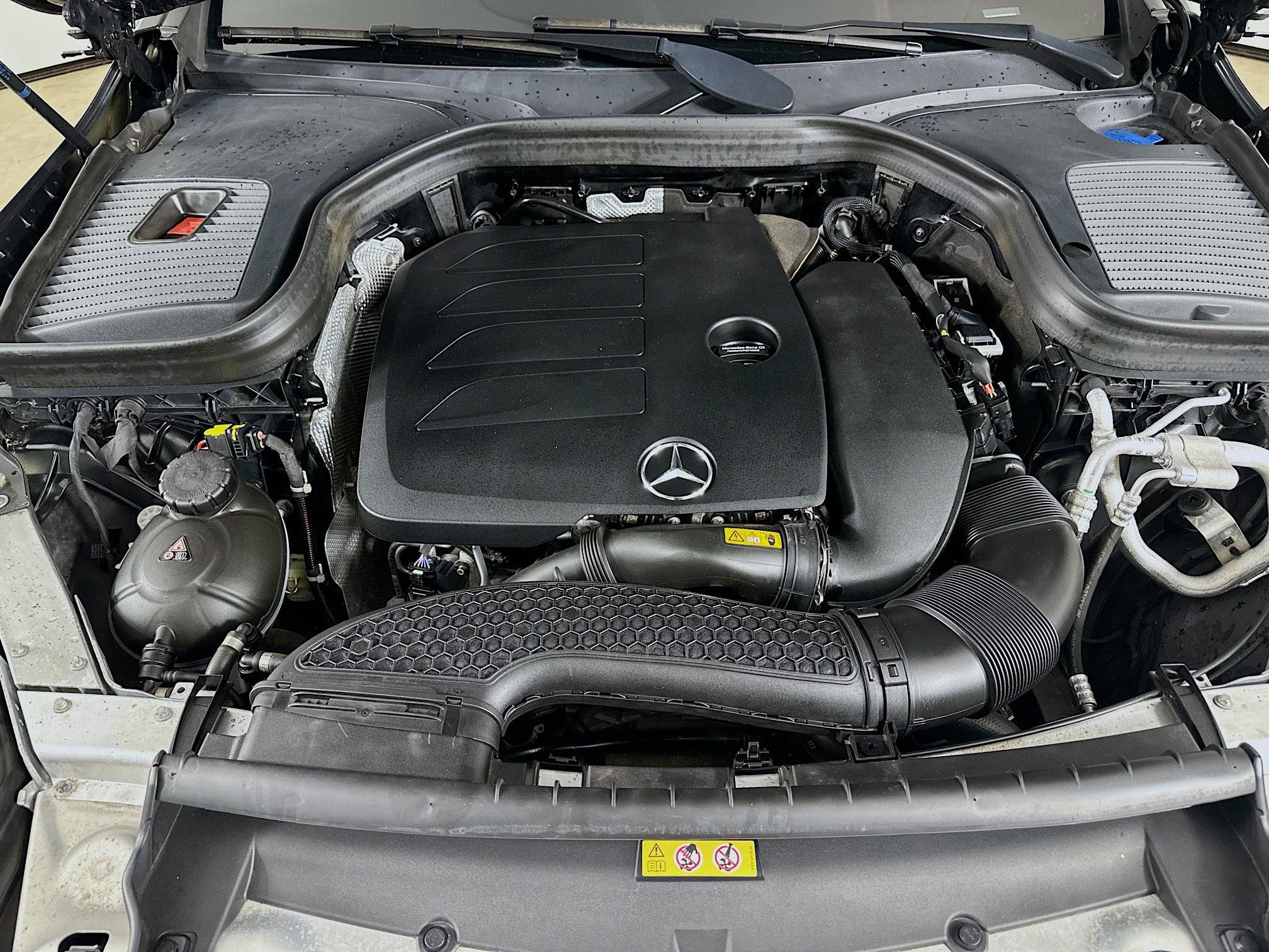 2022 Mercedes Benz GLC 300 4MATIC photo 9