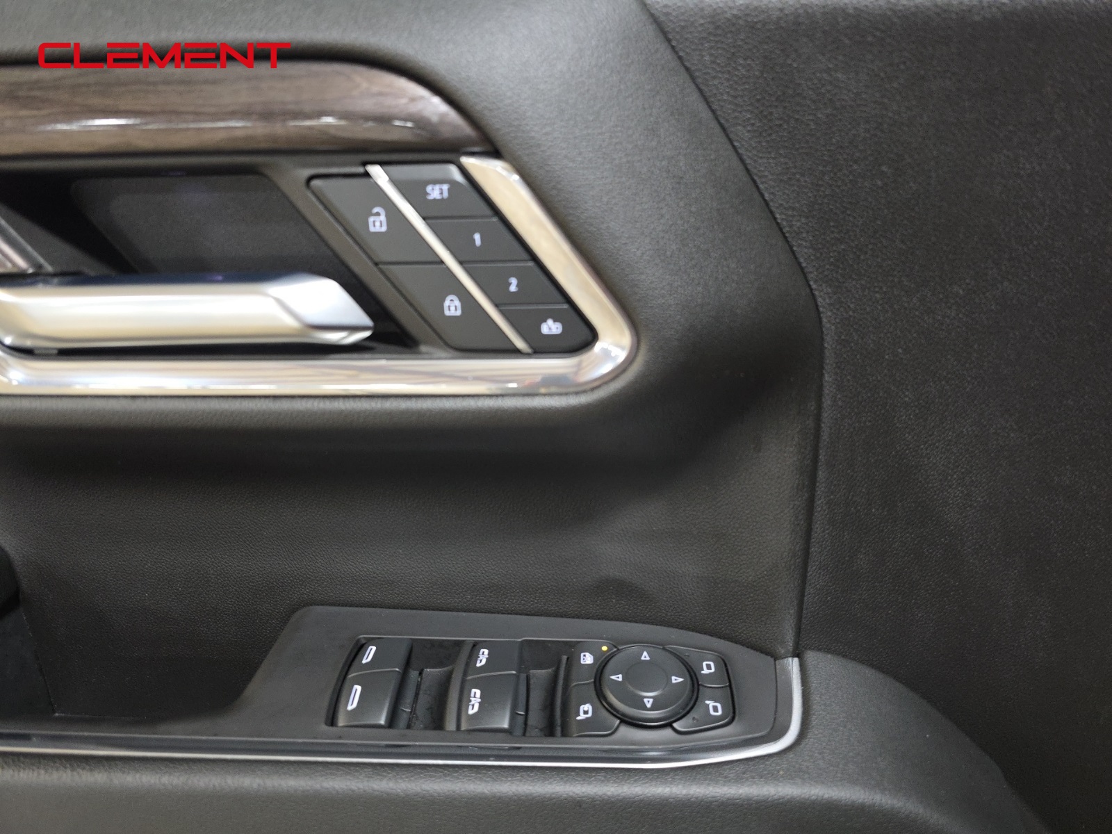 2024 Chevrolet Silverado 1500 LTZ photo 21