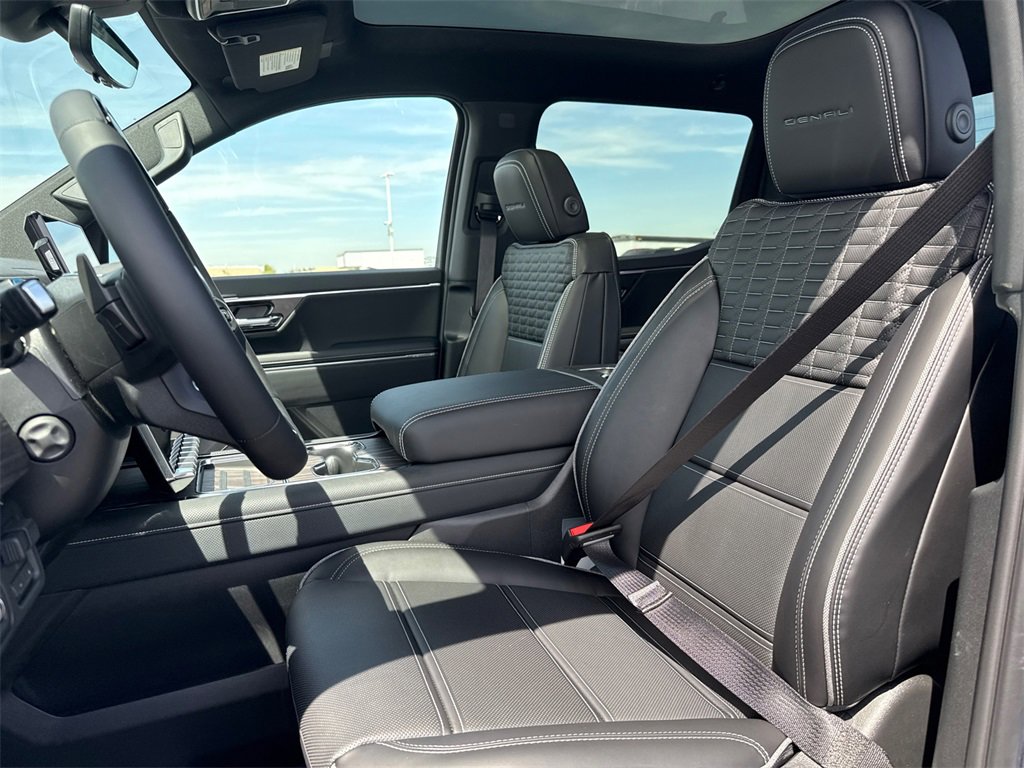 2025 Gmc Sierra EV Denali photo 16