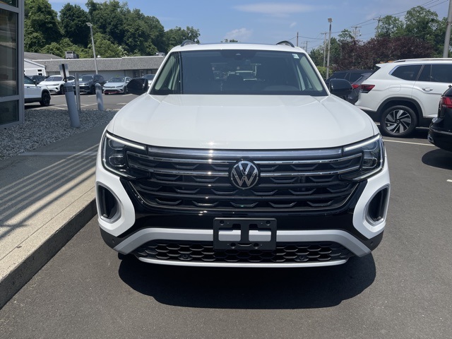 2024 Volkswagen Atlas Peak Edition SE Technology photo 4