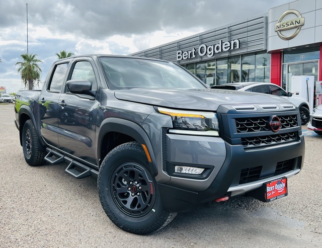 2026 Nissan Frontier PRO-X's photo