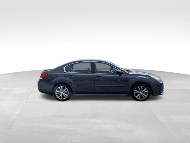 2013 Subaru Legacy 3.6R Limited photo 3