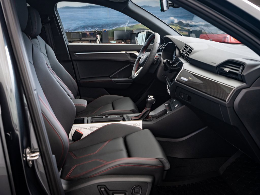 2025 Audi Q3 45 TFSI S line Premium Plus photo 21
