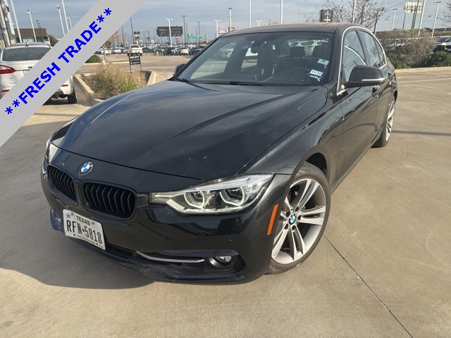 2017 BMW 3 Series 330i's photo