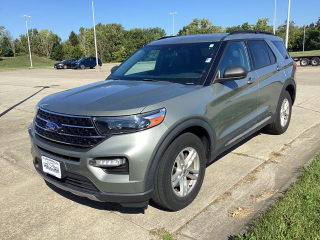 2020 Ford Explorer XLT photo 2