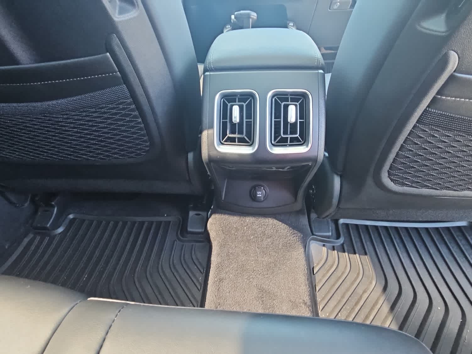 2025 Kia Sorento S photo 15