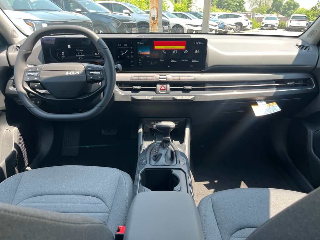 2025 Kia K4 EX photo 16