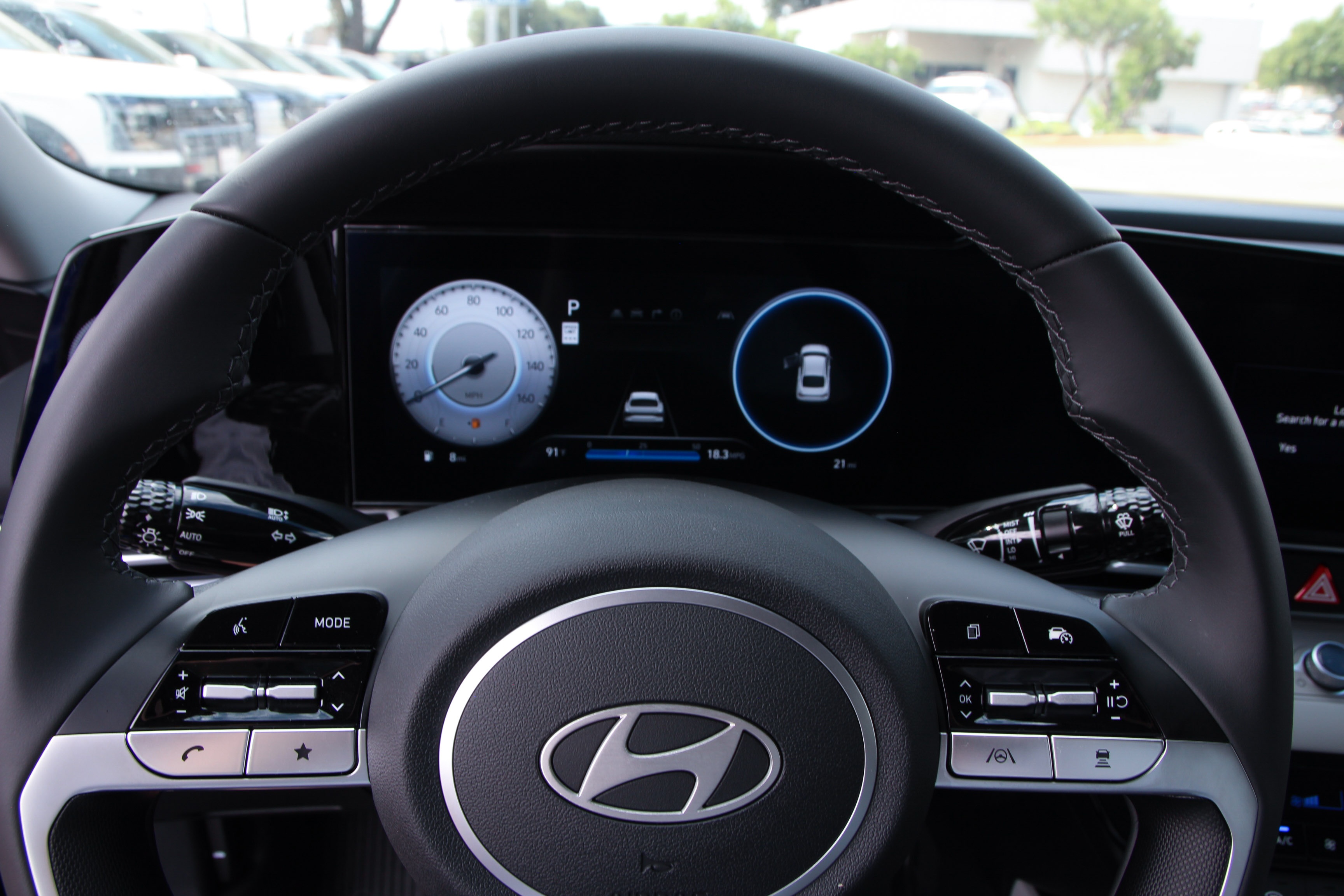 2025 Hyundai Elantra Limited photo 13