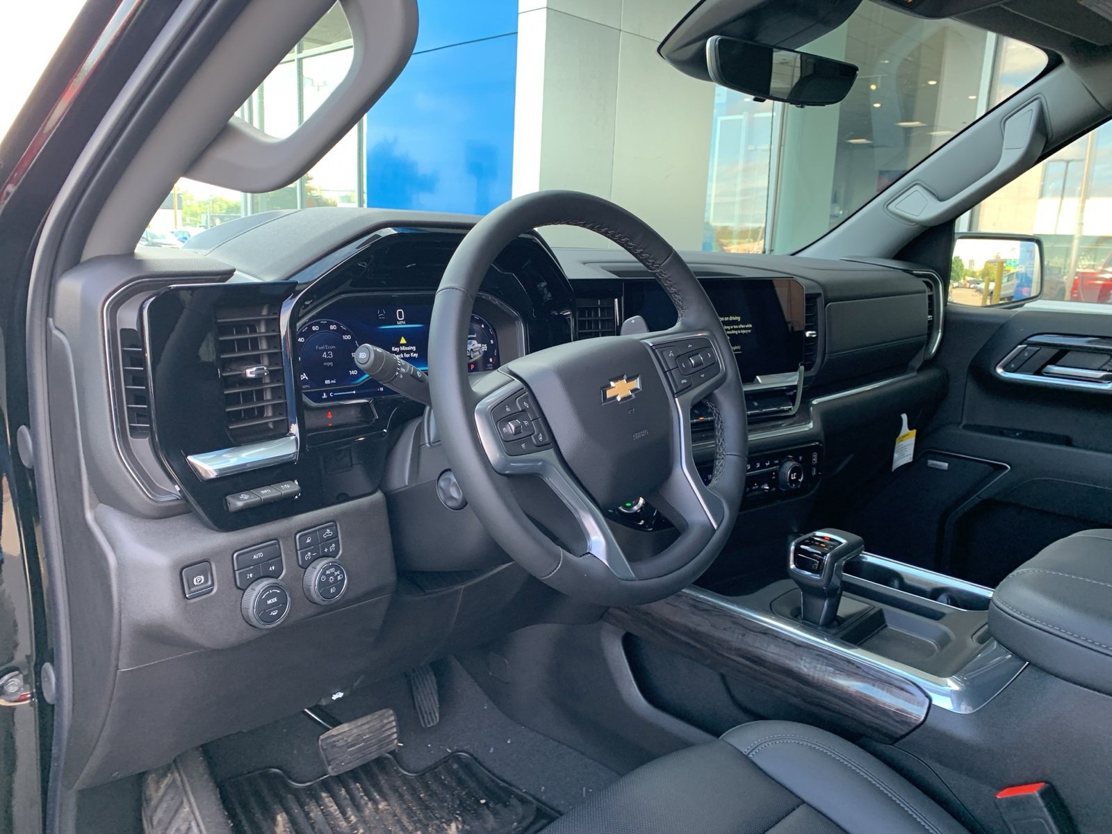 2025 Chevrolet Silverado 1500 LTZ photo 19