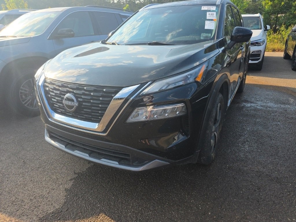 2023 Nissan Rogue SL photo 3