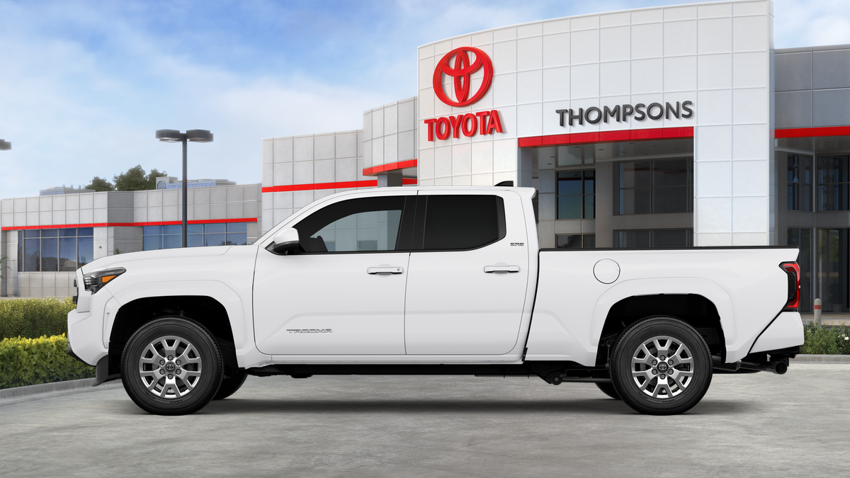 2025 Toyota Tacoma SR5 4x4 Double Cab photo 4