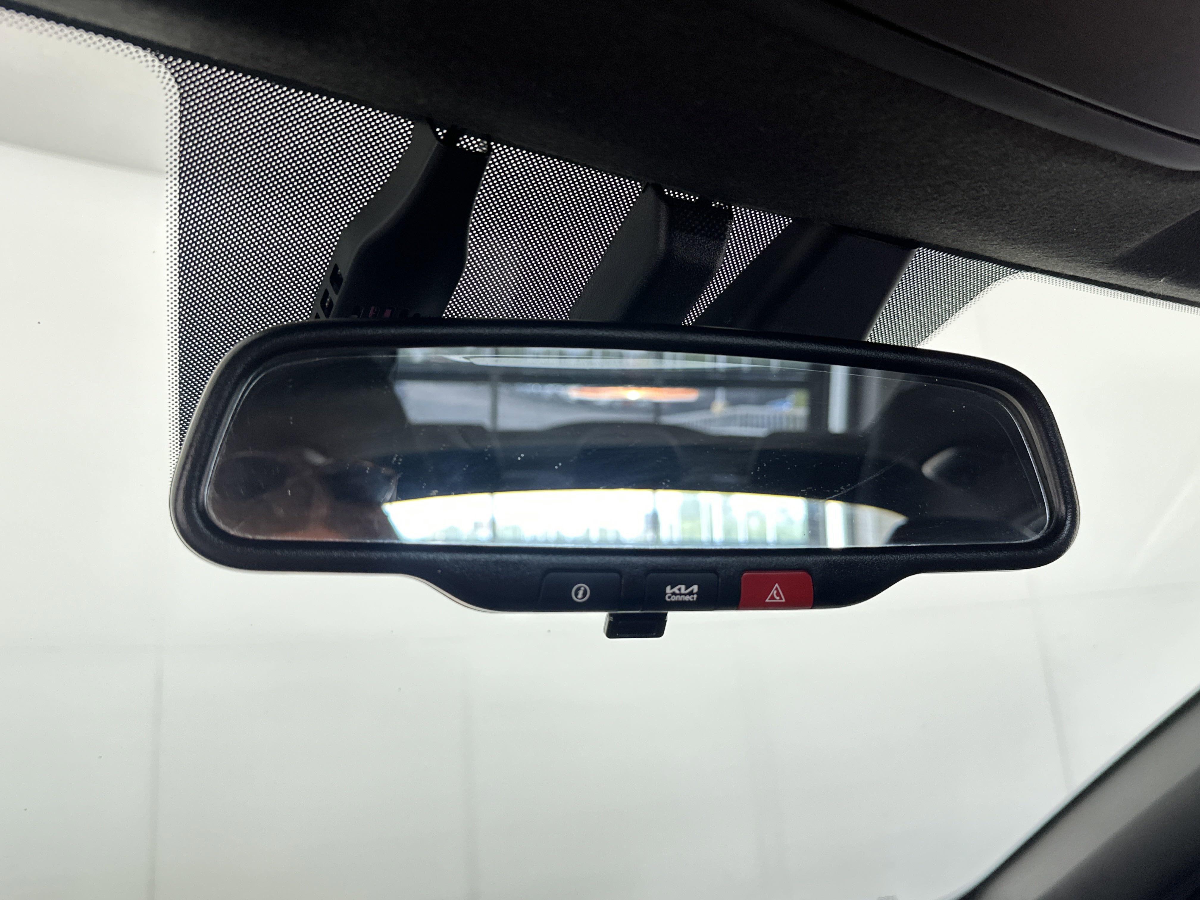 2023 Kia Forte GT-Line photo 17